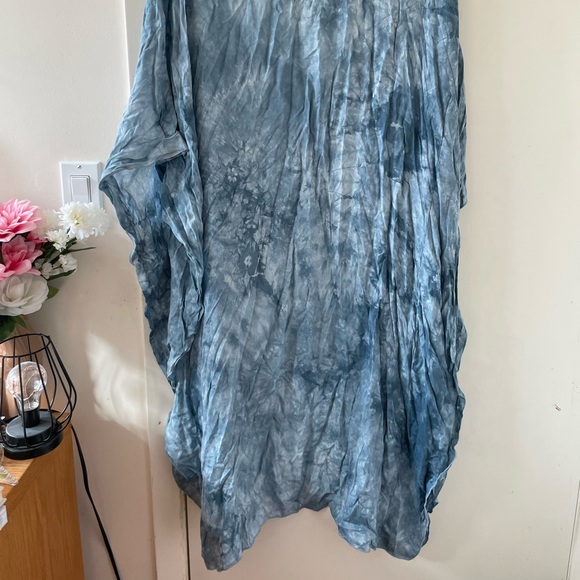 Tie dye flowy cover up - Picture 3 of 4